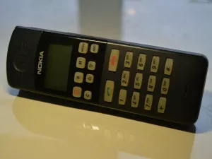 Kaip atrodė pirmieji mobiliojo ryšio telefonai