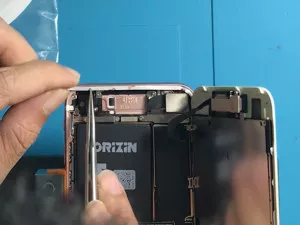 Tesa 61395 dvipusė lipni juosta: Puikus sprendimas mobiliųjų telefonų, nešiojamųjų kompiuterių ir planšetinių kompiuterių remontui