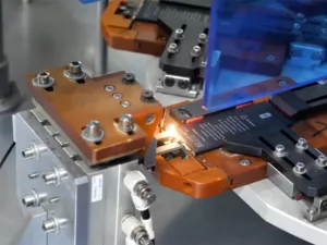 Kuo skiriasi skirtingų kokybių iPhone akumuliatoriai (baterijos)